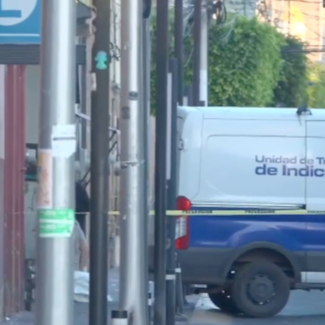 Un hombre falleció al caer de las escaleras de un bar que se encuentra en el centro de León, frente al templo Expiatorio, hay dos personas detenidas.
